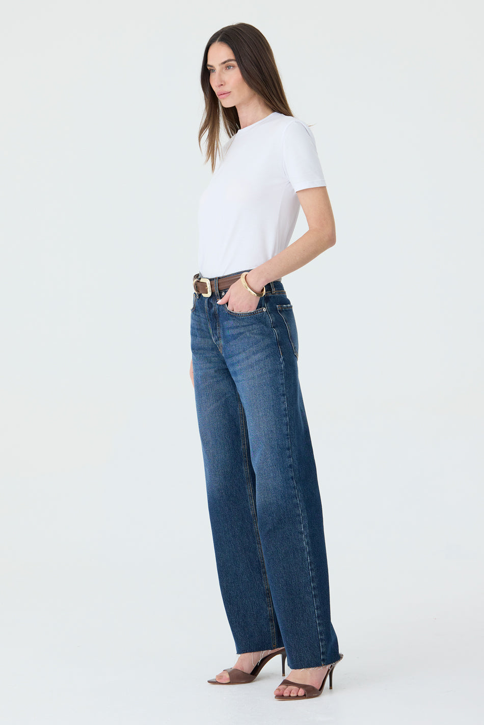 CALÇA DANI FEMININA STRAIGHT BARRA A FIO JEANS STONED ESCURO