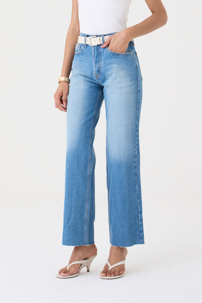 CALÇA DANI FEMININA STRAIGHT BARRA A FIO JEANS MÉDIO