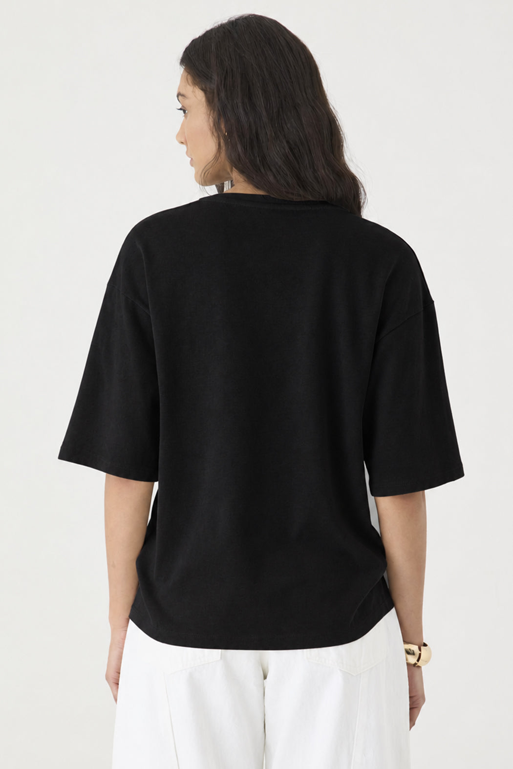 T-SHIRT FEMININA OVERSIZED GOLA REDONDA - PRETO
