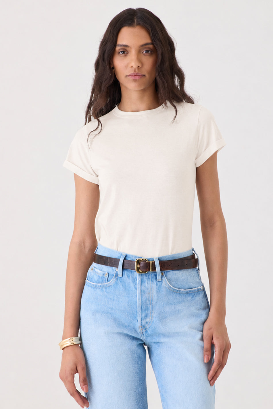 T-SHIRT FEMININA GOLA REDONDA MANGA BARRA DOBRADA - NATURAL
