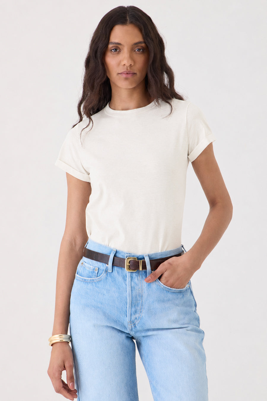 T-SHIRT FEMININA GOLA REDONDA MANGA BARRA DOBRADA - NATURAL