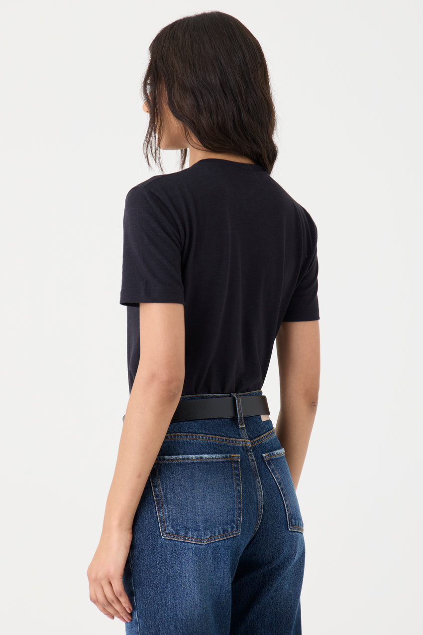 T-SHIRT FEMININA GOLA REDONDA  - PRETO
