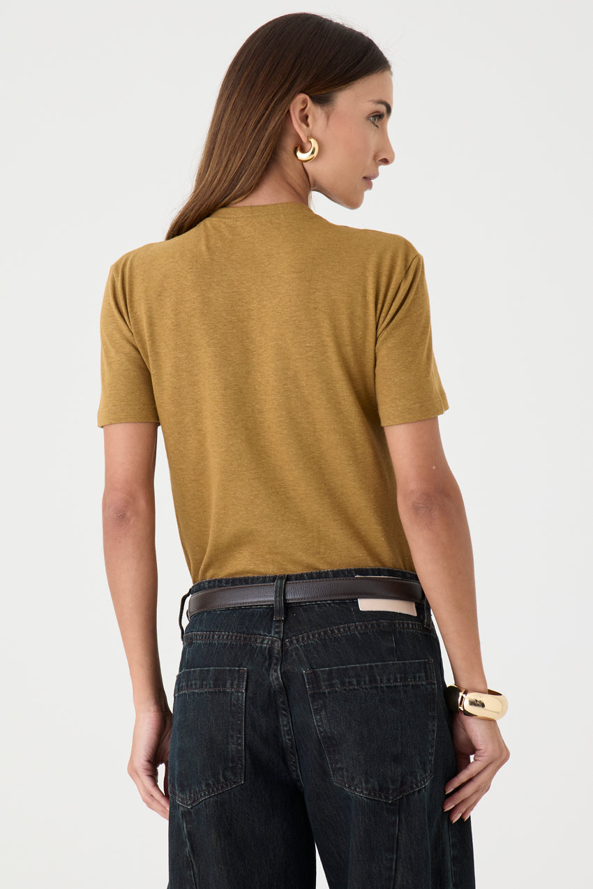 T-SHIRT FEMININA GOLA REDONDA - CARAMELO