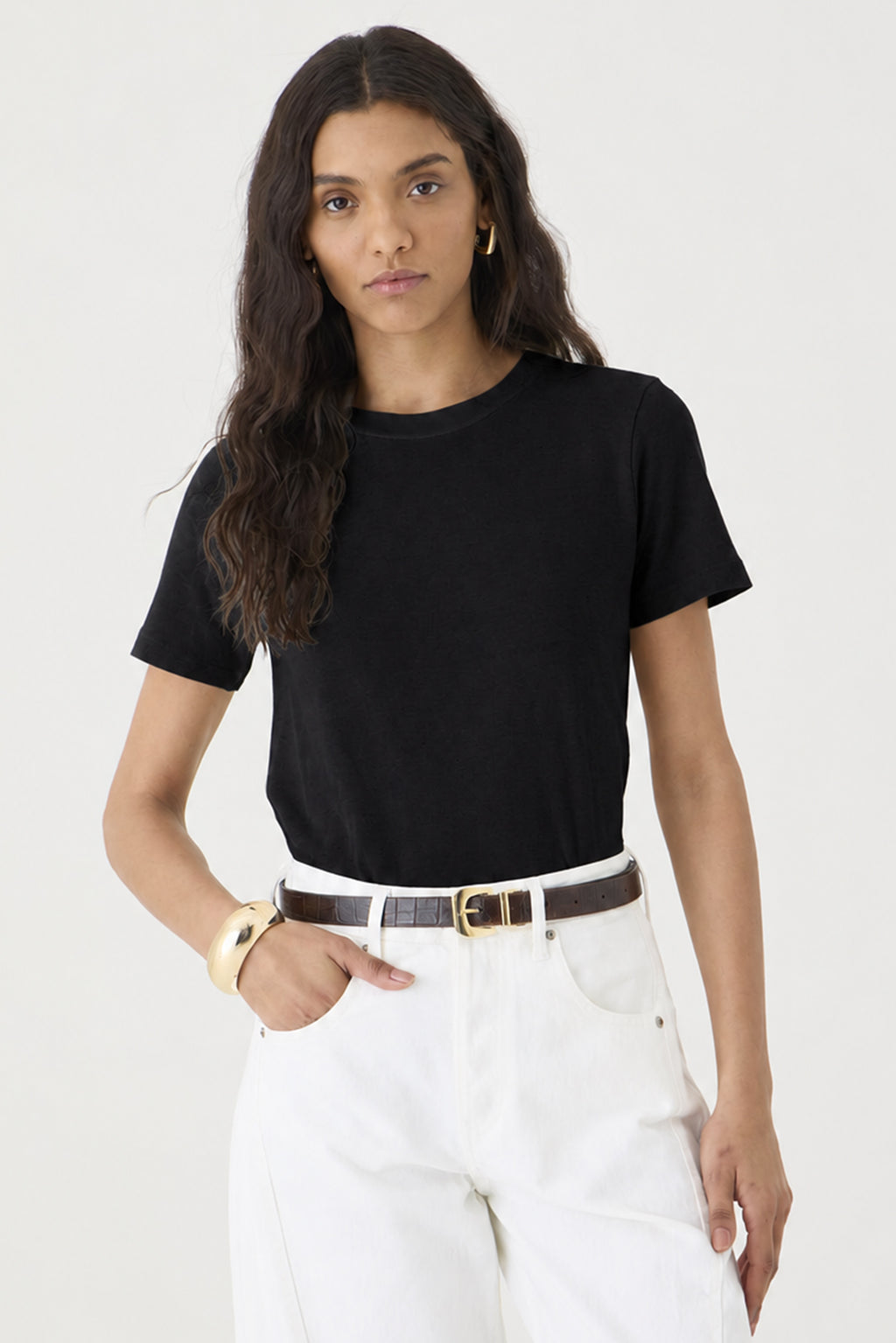 T-SHIRT FEMININA GOLA REDONDA BABY LOOK - PRETO