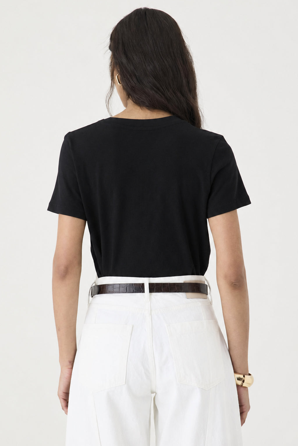 T-SHIRT FEMININA GOLA REDONDA BABY LOOK - PRETO