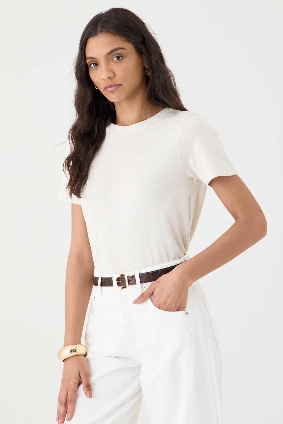 T-SHIRT FEMININA GOLA REDONDA BABY LOOK - CRU