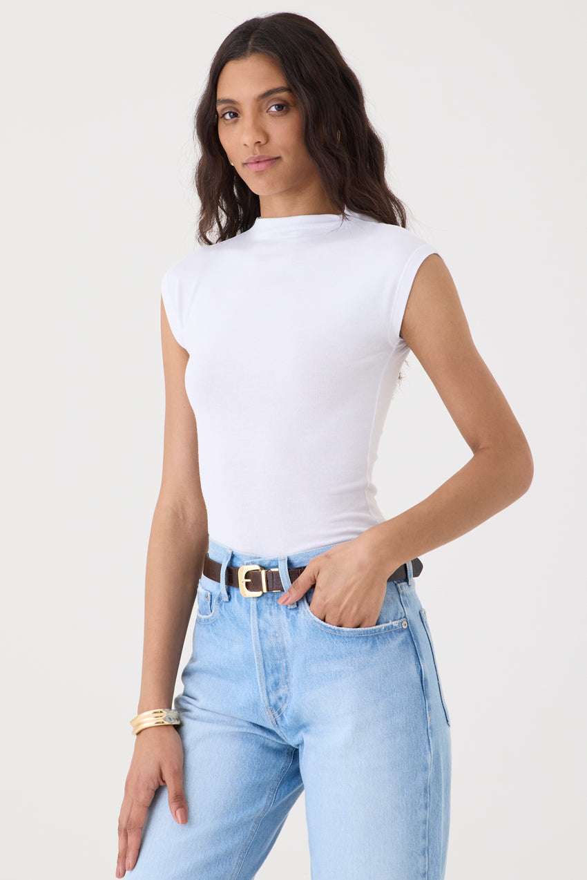 T-SHIRT GOLA ALTA TRICOT BRANCO