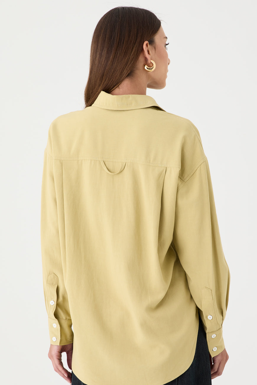 CAMISA FEMININA RELAXED LINHO AUSTRÁLIA AREIA ESCURO