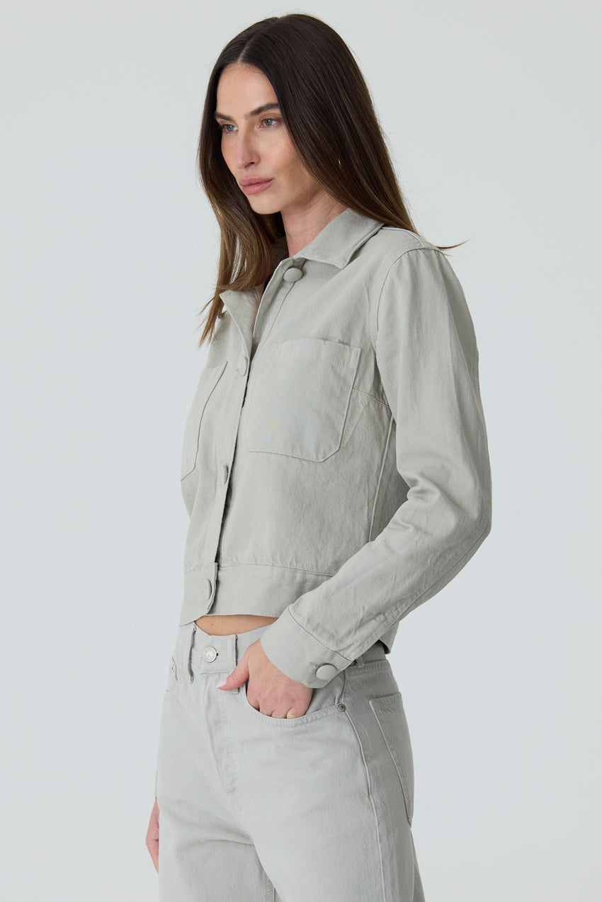 JAQUETA FEMININA SARJA AGATE GRAY BOLSOS E BOTÃO ENCAPADO