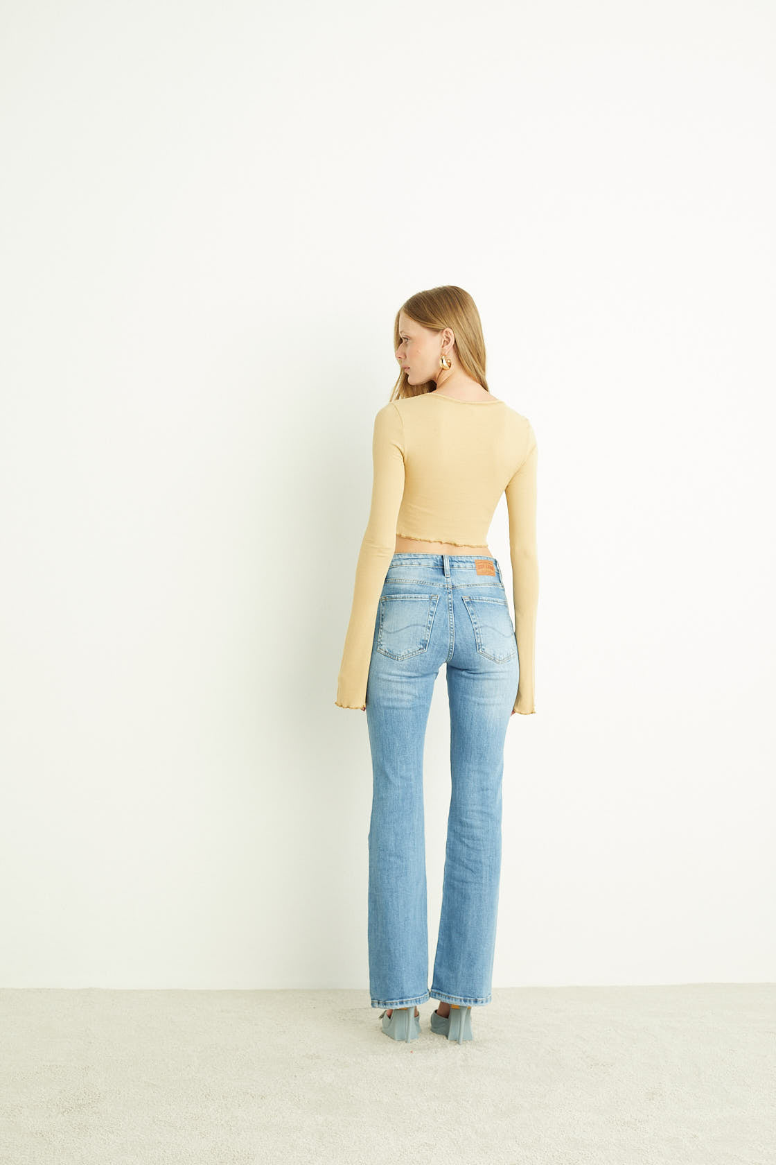 Blusa Cropped Manga Longa Ribana Areia